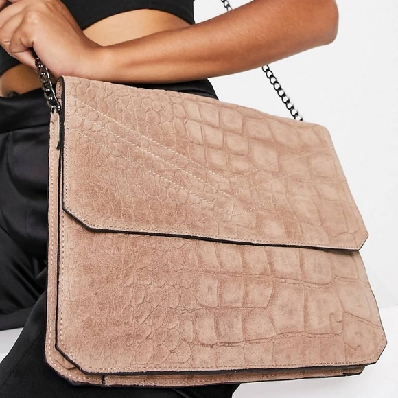 Urbancode Leather crock purse - Picture 3 of 15